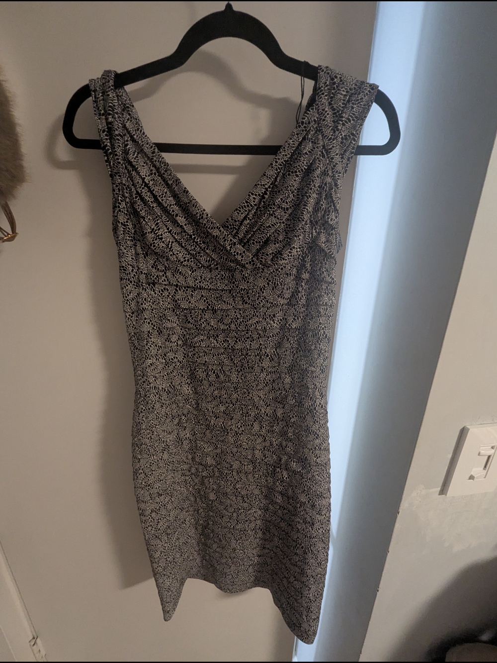 London Times Black and White Textured V-Neck Dress